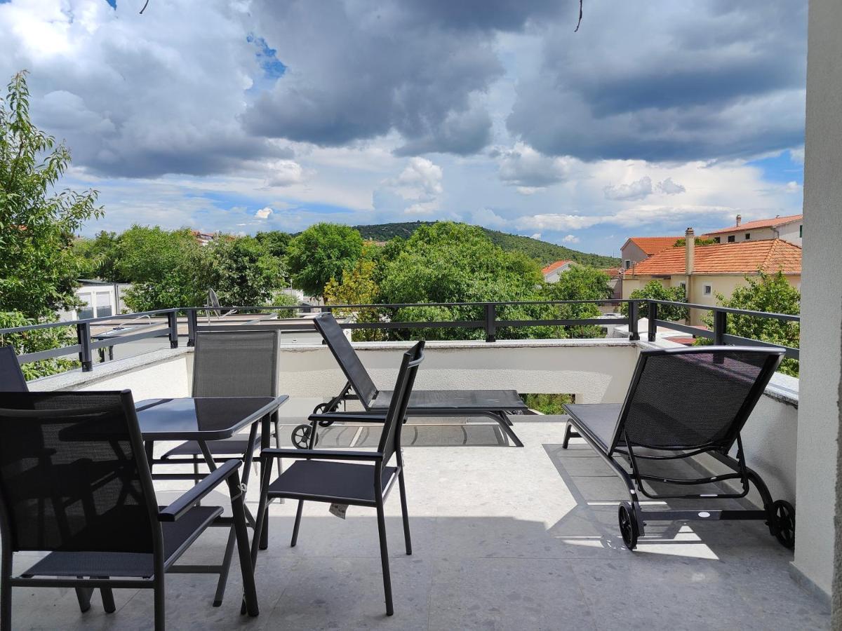 Apartments Grape Пировац Екстериор снимка
