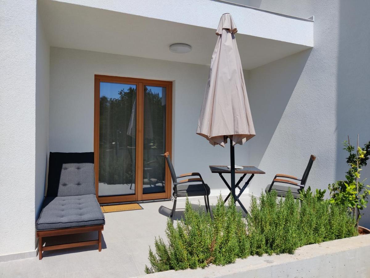 Apartments Grape Пировац Екстериор снимка