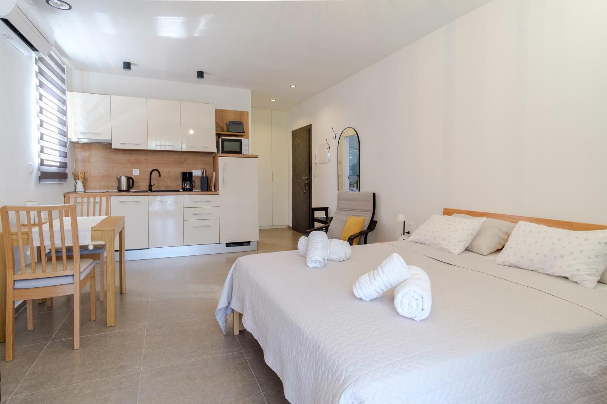 Apartments Grape Пировац Екстериор снимка