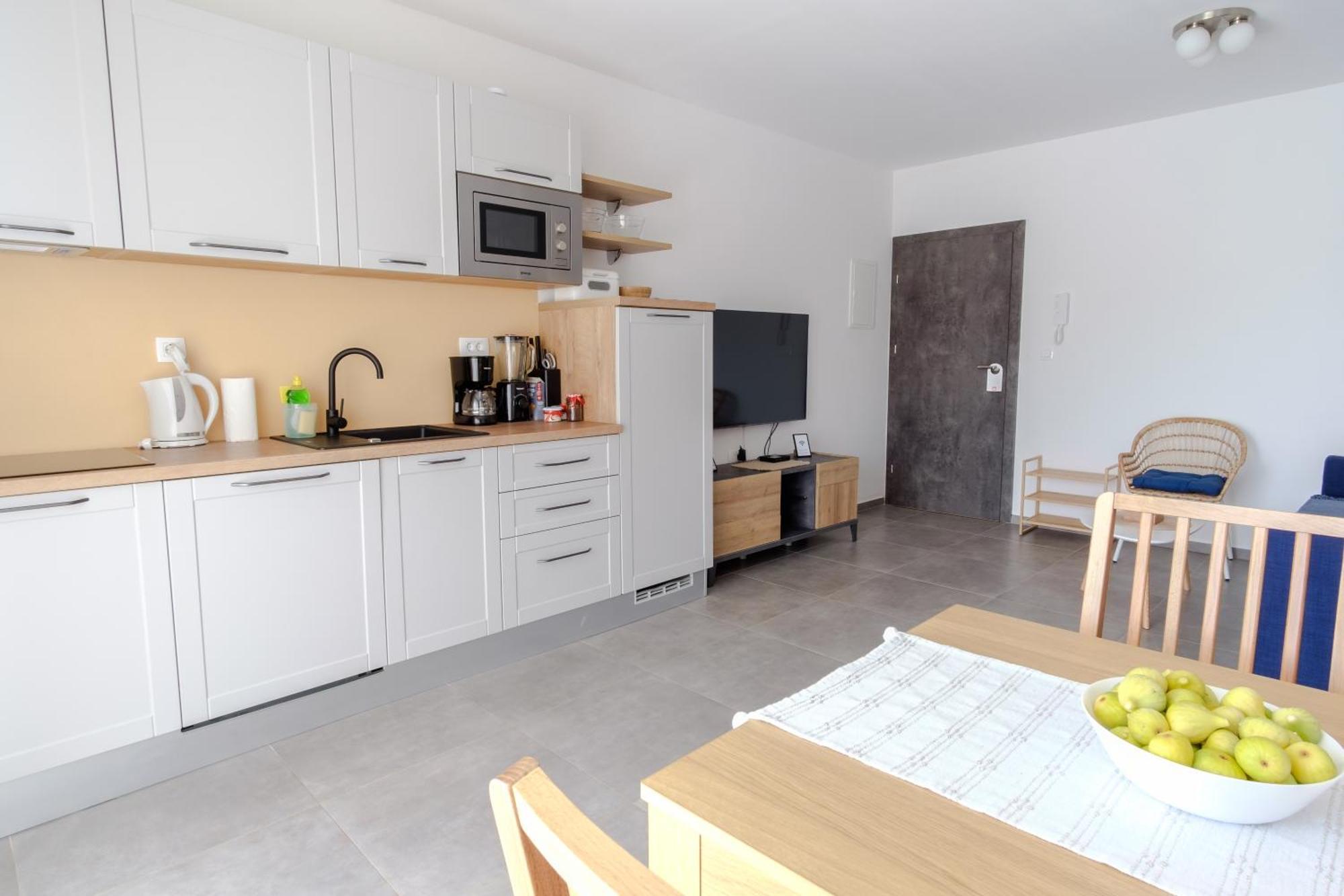 Apartments Grape Пировац Екстериор снимка