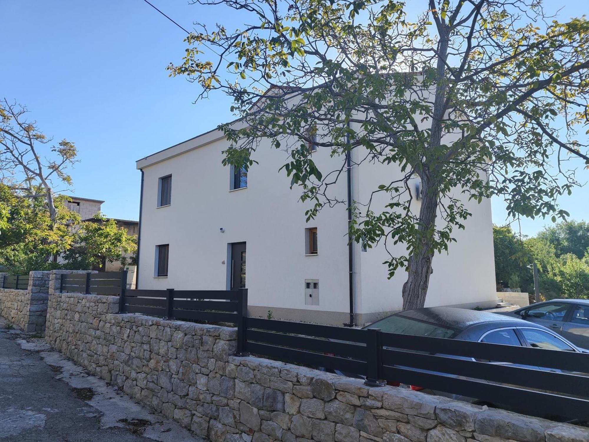 Apartments Grape Пировац Екстериор снимка